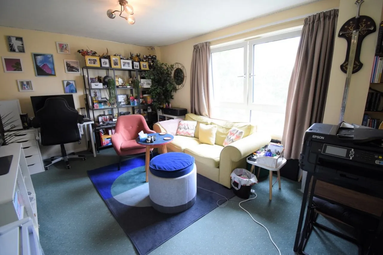 Roise Court, Bedford, photo 3