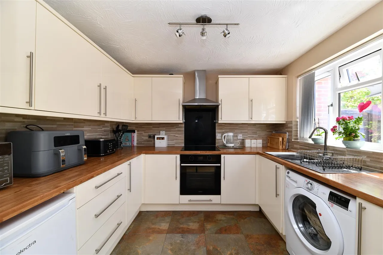 Old Bourne Way, Stevenage, Herts, SG1 6AE, photo 4