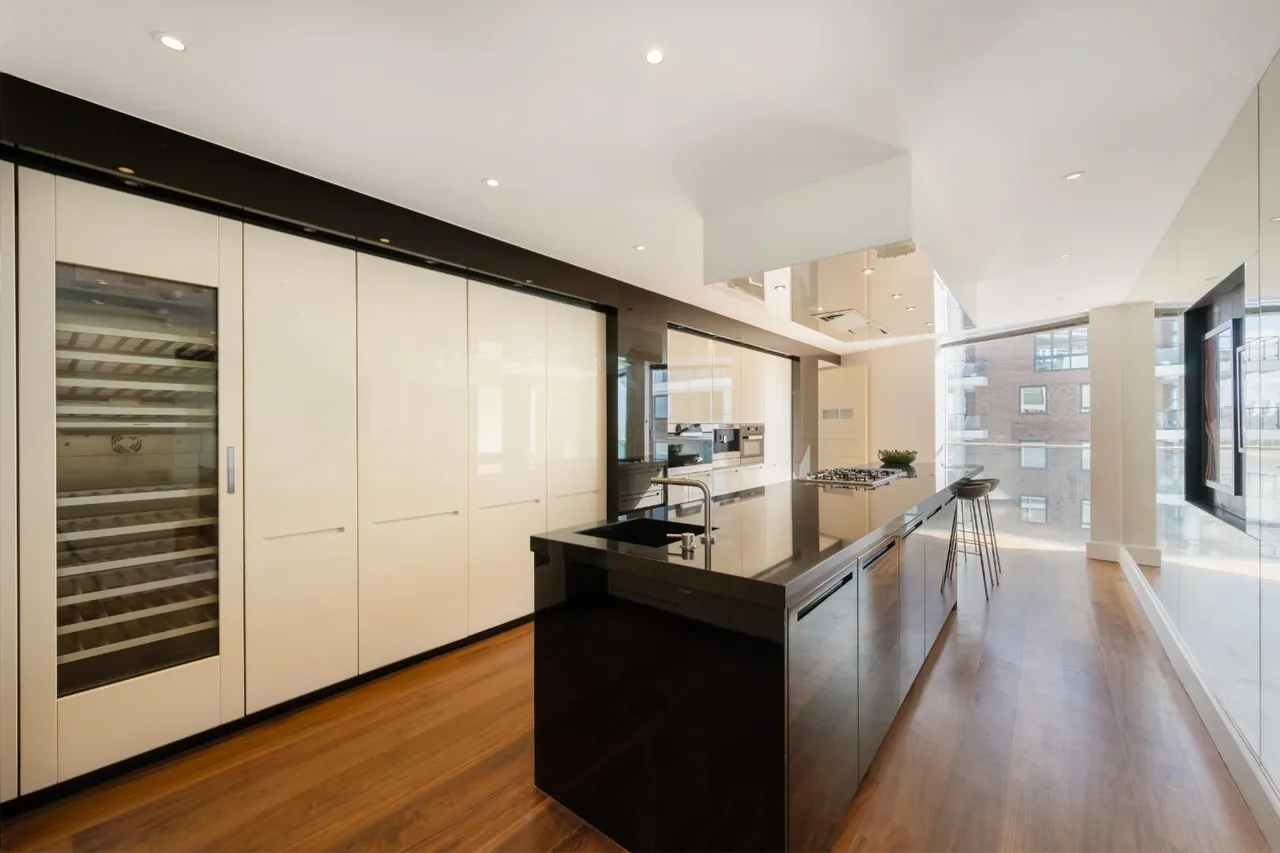 Hester Road, London, SW11, photo 65