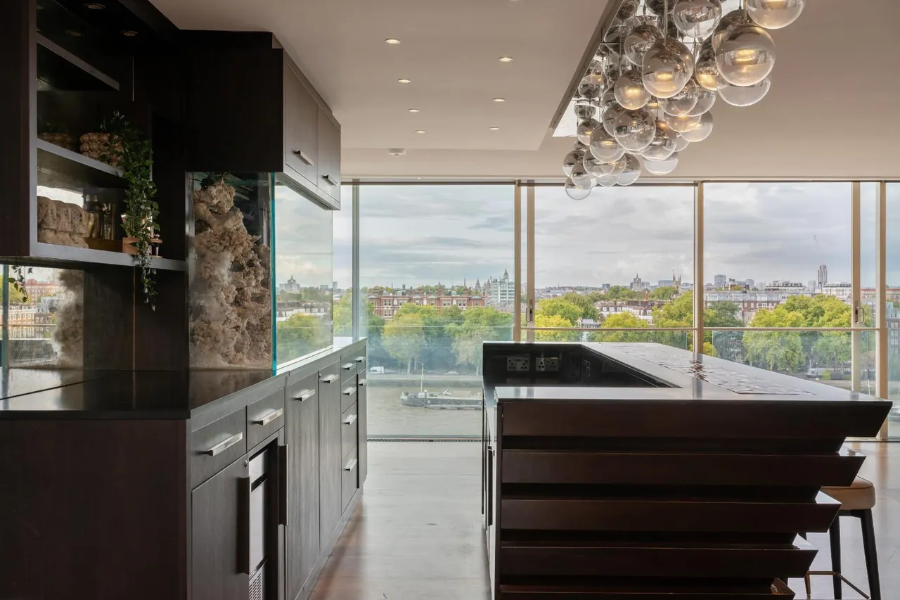 Hester Road, London, SW11, photo 22