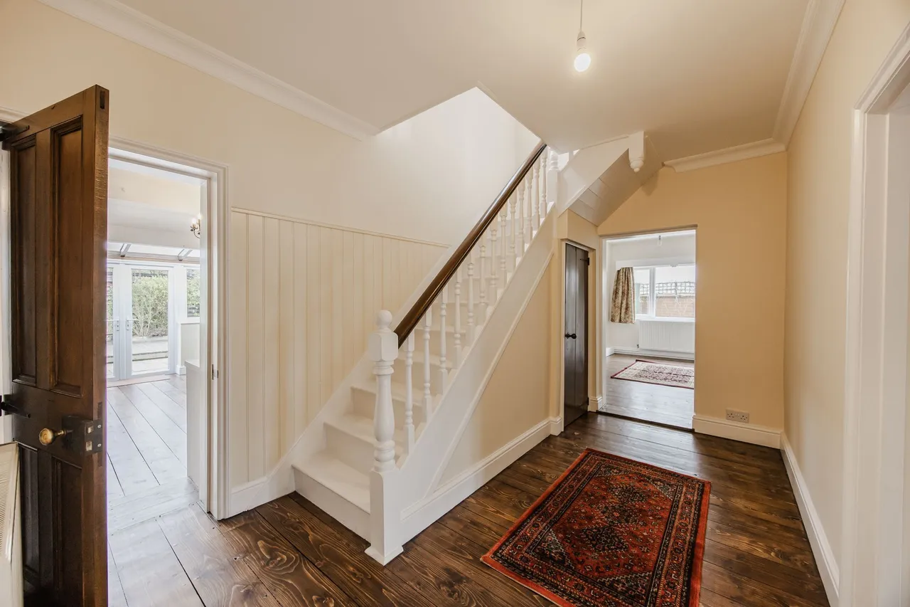 Beautifully Renovated Period Home in, photo 5