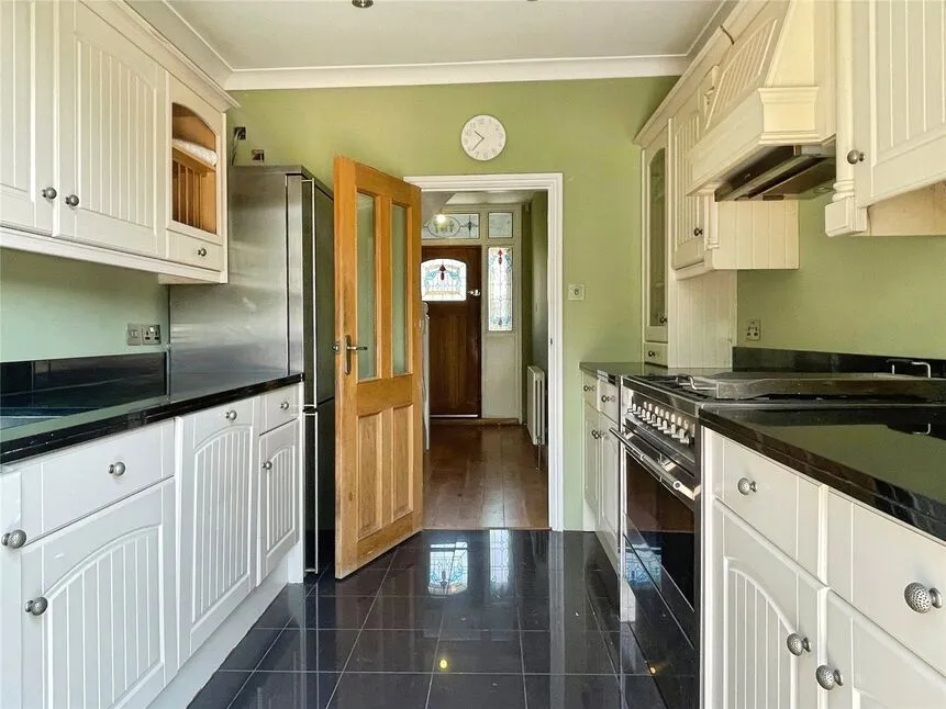 Avery Hill Road, London, SE9, photo 5