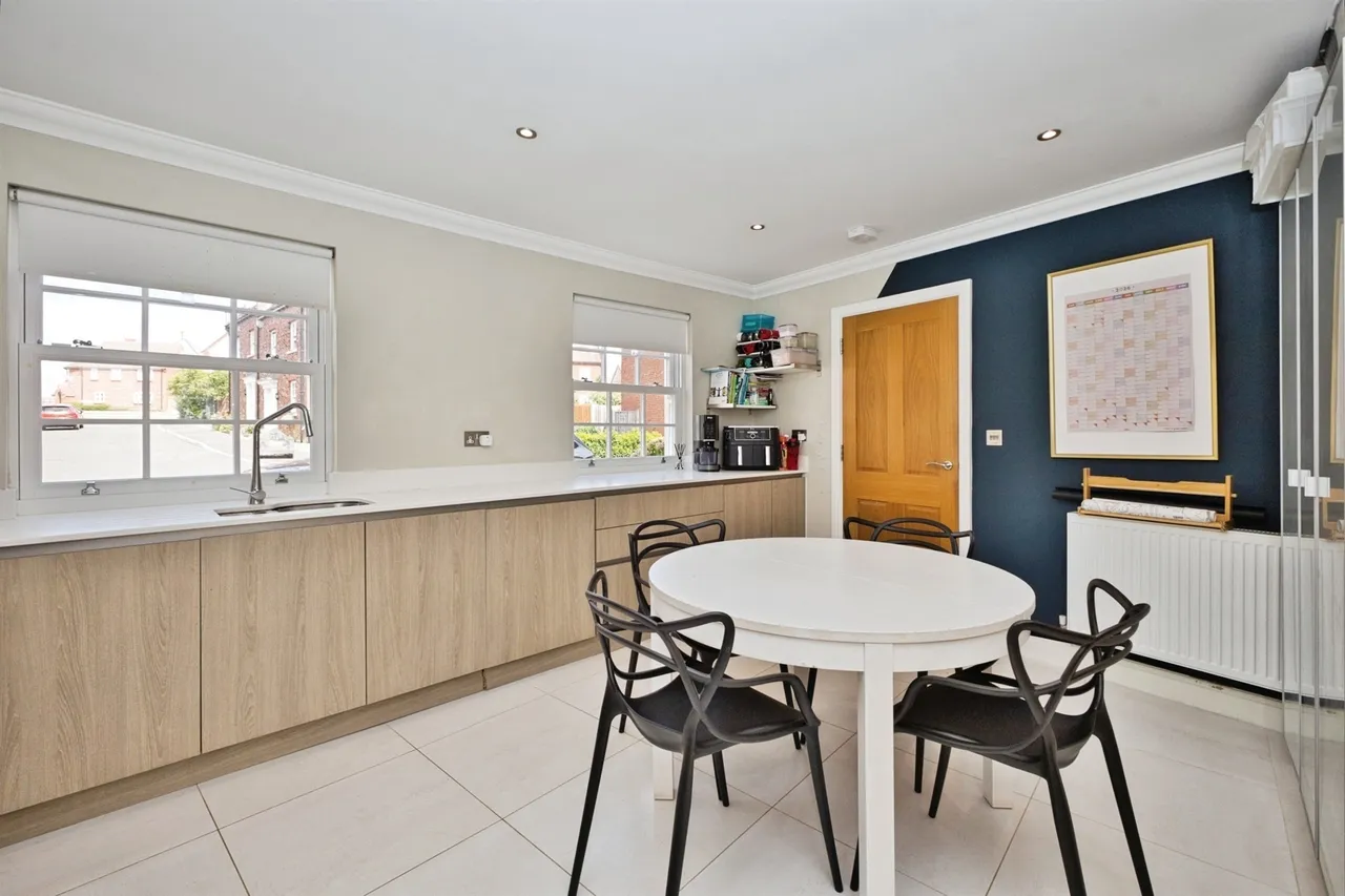 Newcross Crescent, Yeovil, BA21, photo 5