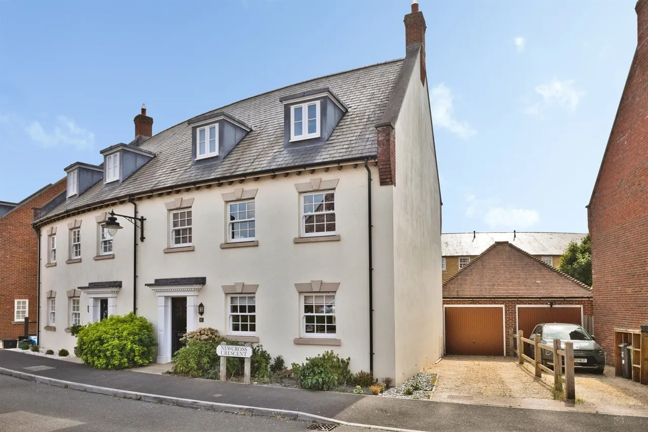 4 bed house for sale, Newcross Crescent, Yeovil, BA21
