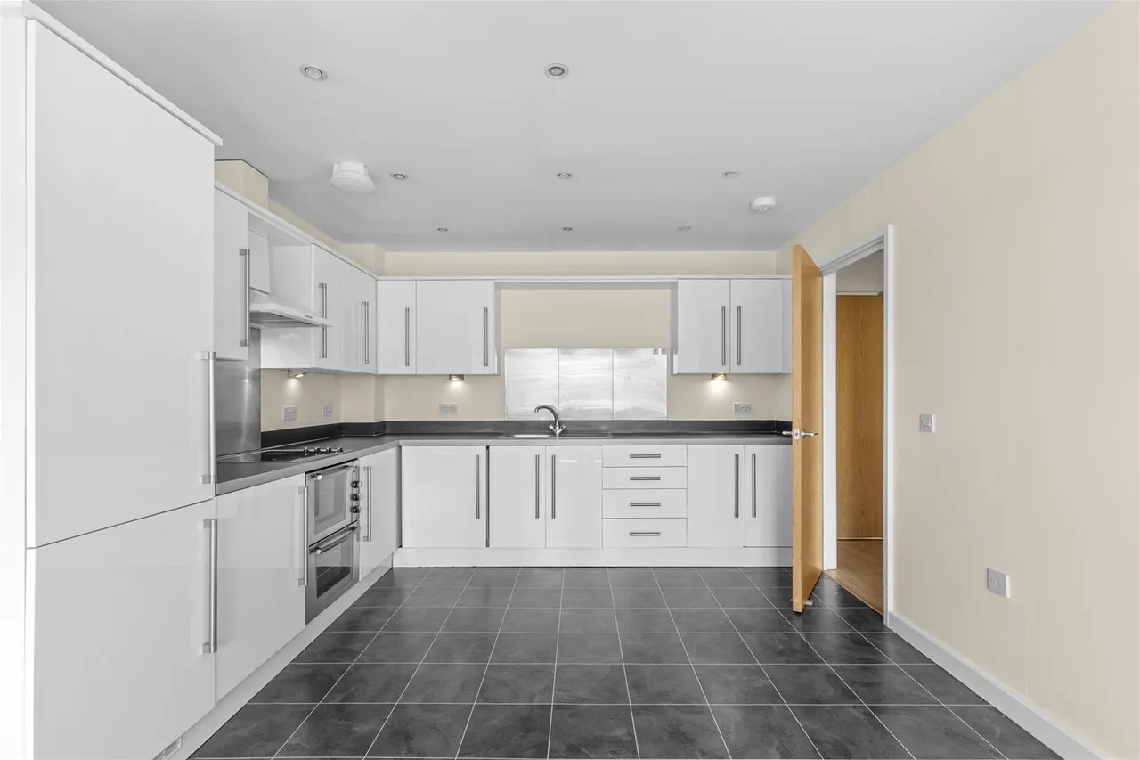 Tadros Court, High Wycombe, HP13, photo 5