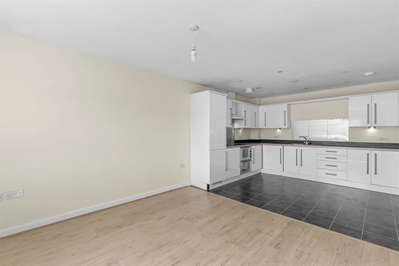 Tadros Court, High Wycombe, HP13, photo 2