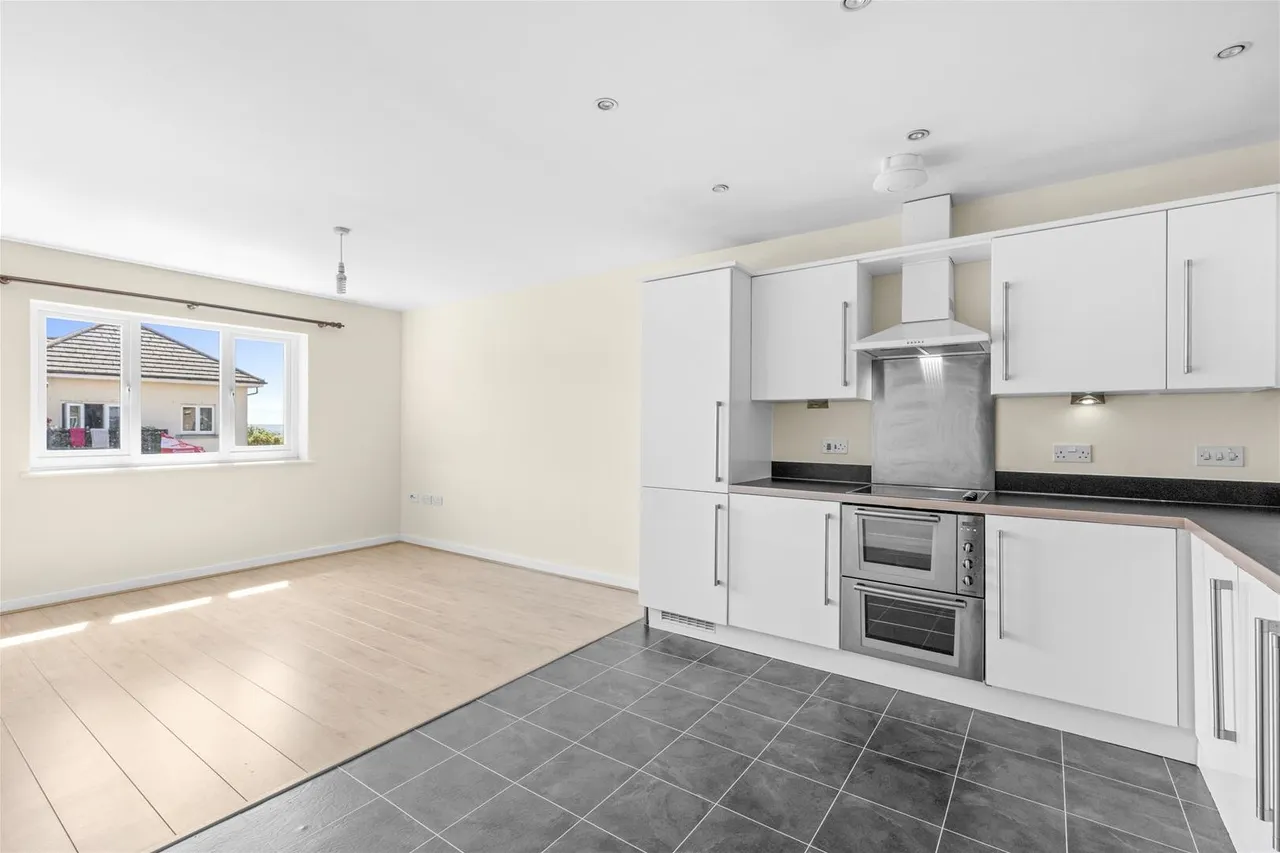 Tadros Court, High Wycombe, HP13, photo 4