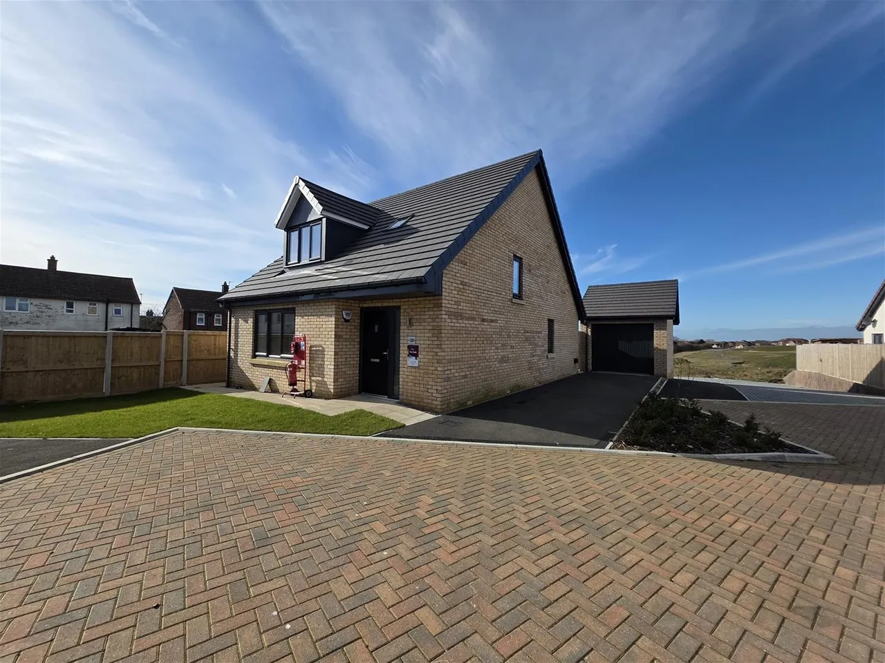 Heather Pastures Eastfield, Scarborough YO11 3YH, photo 2