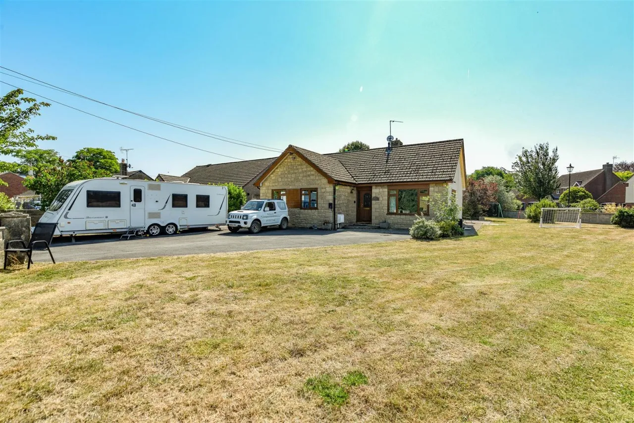3 bed house for sale, Longaston Lane, Slimbridge, GL2