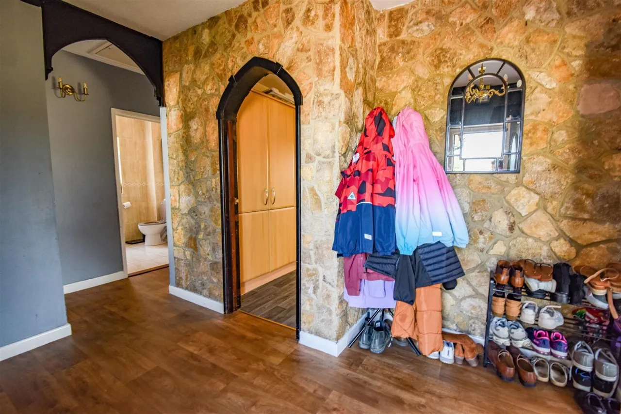 Longaston Lane, Slimbridge, GL2, photo 15
