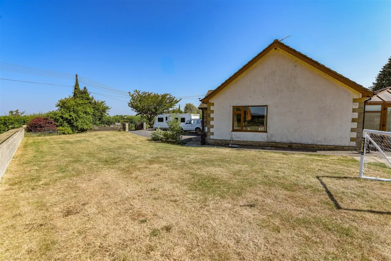 Longaston Lane, Slimbridge, GL2, photo 5