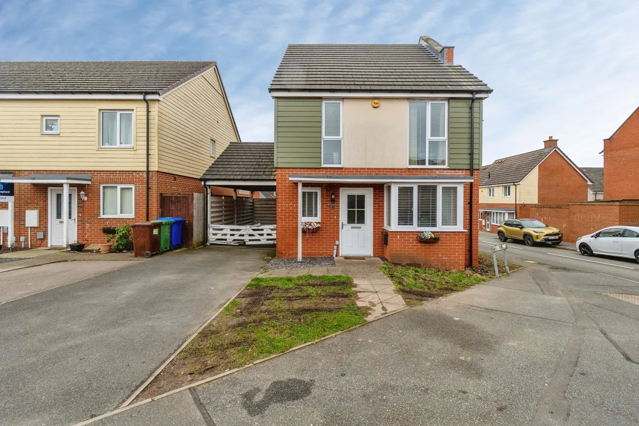 3 bed house for sale, Lime Pit Lane, Cannock, WS11