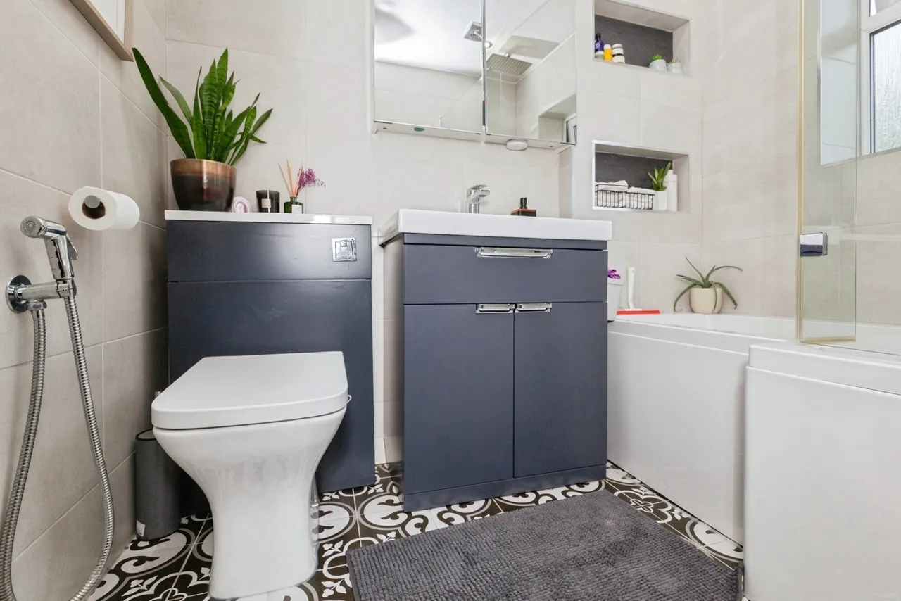 Cumberwell Drive, Leicester, LE19, photo 10