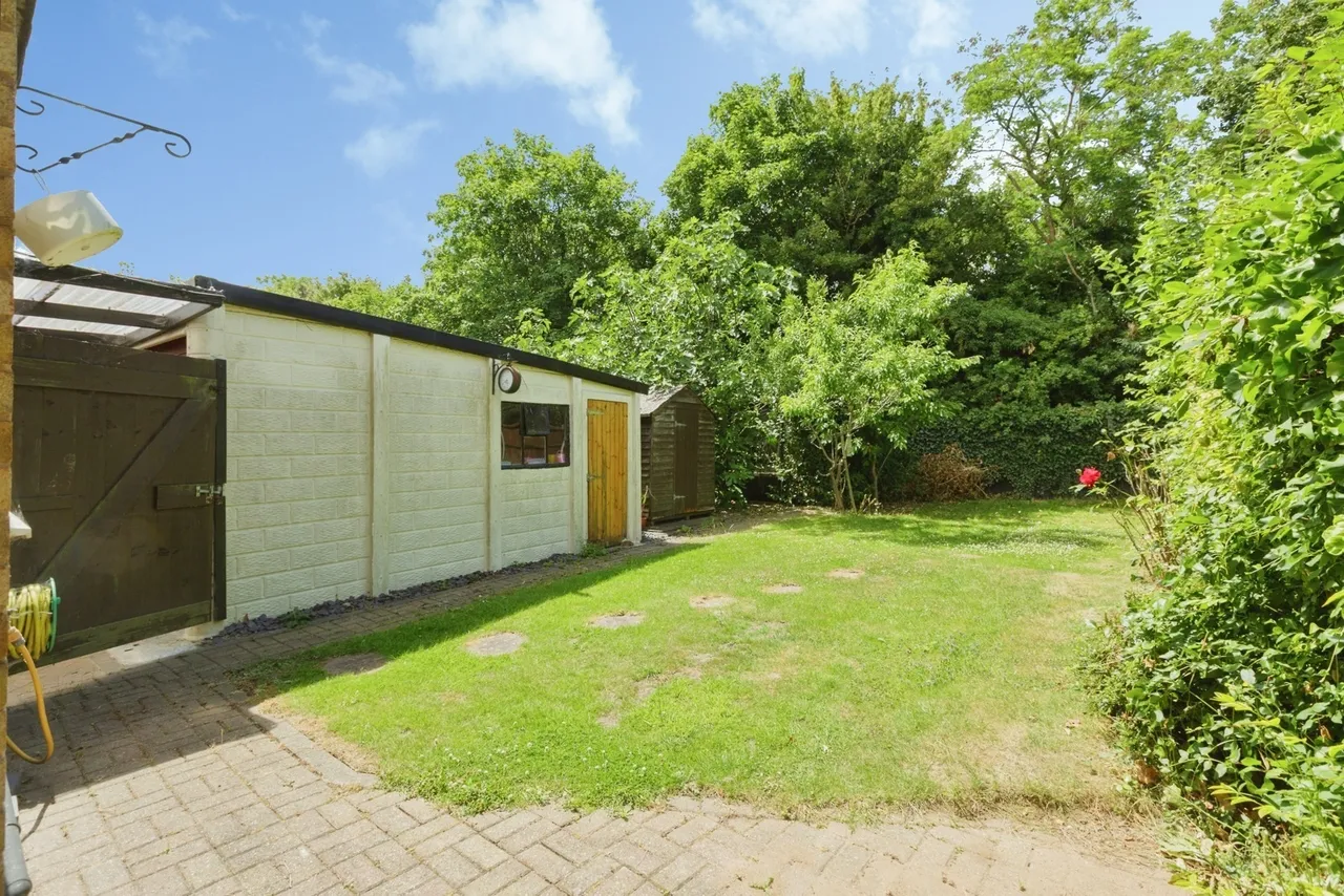 Cumberwell Drive, Leicester, LE19, photo 17
