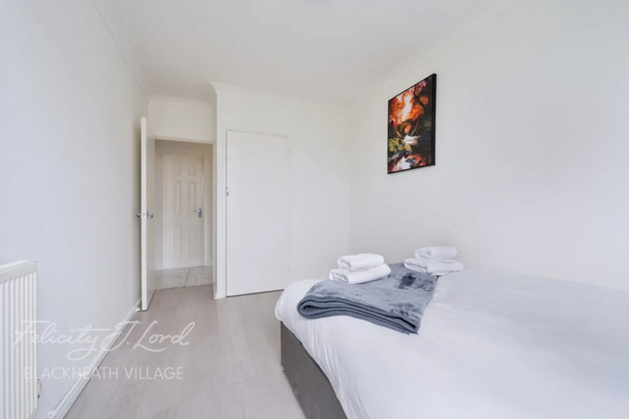 Casterbridge Road, London, photo 13