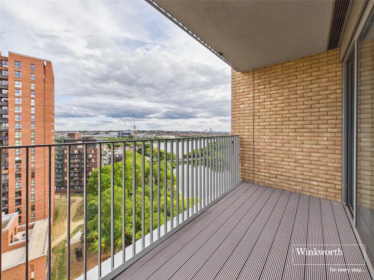 Moorhen Drive, London, NW9, photo 12