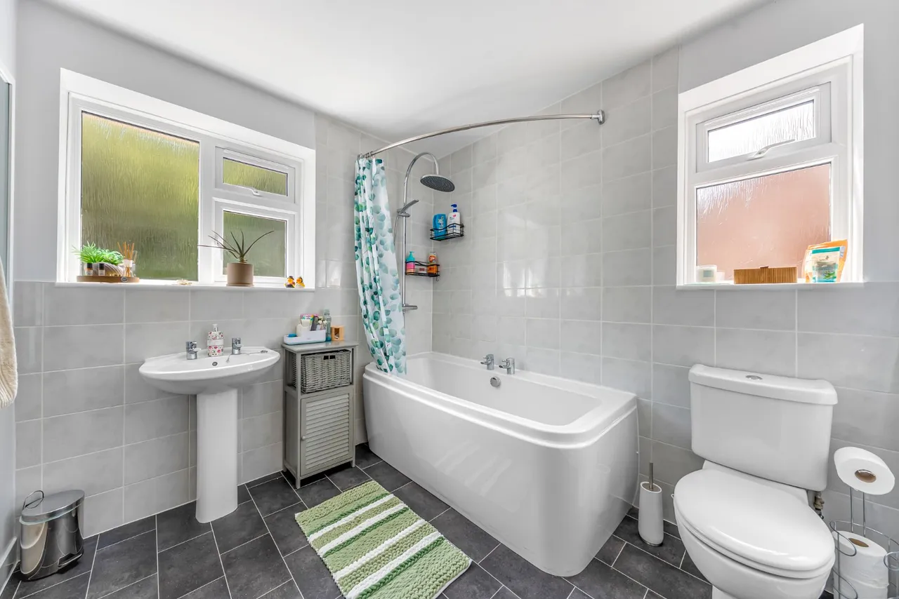 Plompton Drive, Harrogate, HG2, photo 12