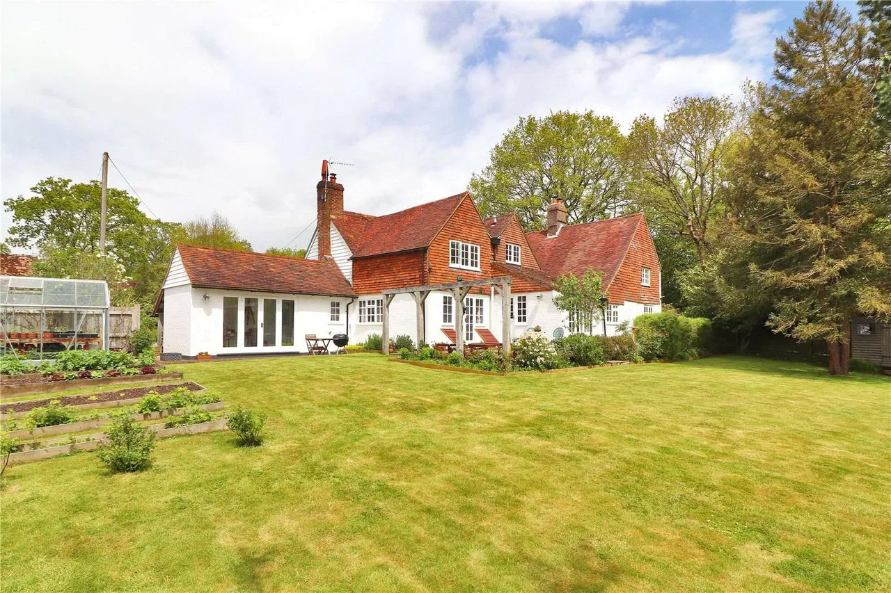 Clayhill, Beckley, Rye, East Sussex, TN31 6SG, photo 2