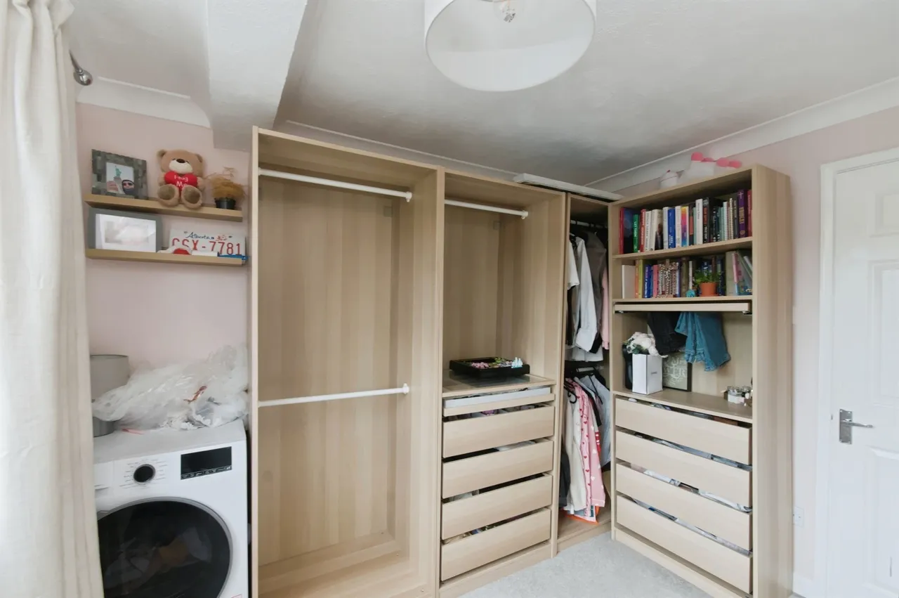 Hudson Close, Eastbourne, photo 12