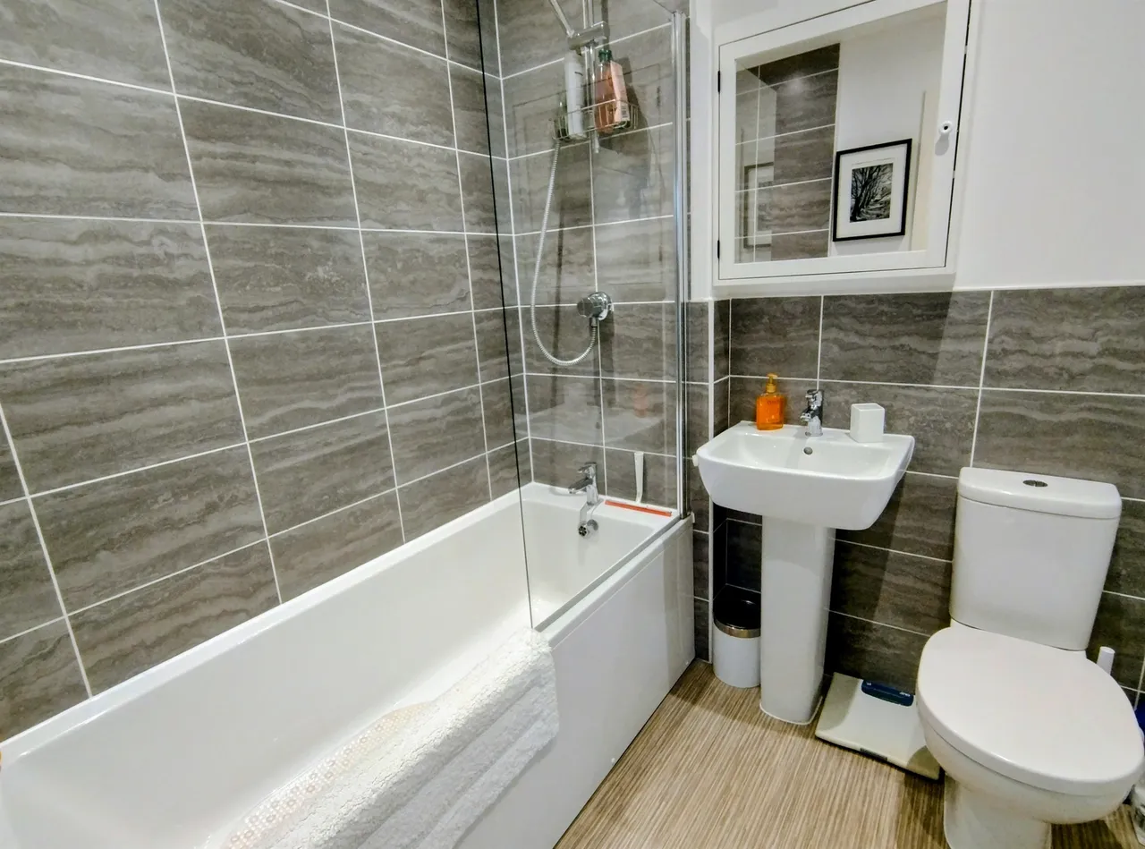 Strothers Avenue, Malvern, WR14, photo 9