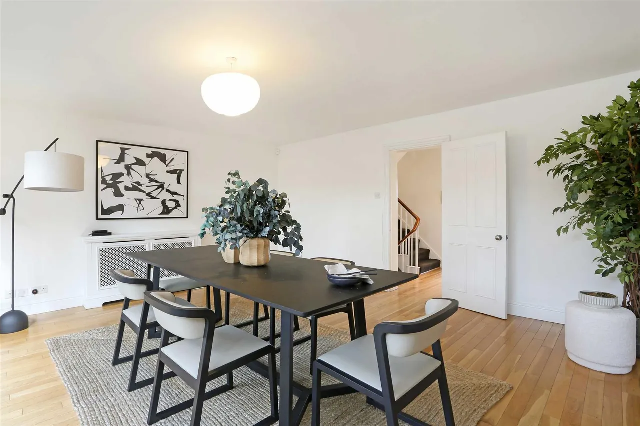 Meadowbank, Primrose Hill, London, NW3 3AY, photo 4