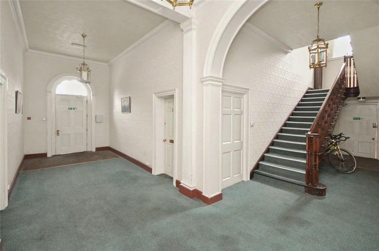 Cockburn Close, Leeds, LS11, photo 13