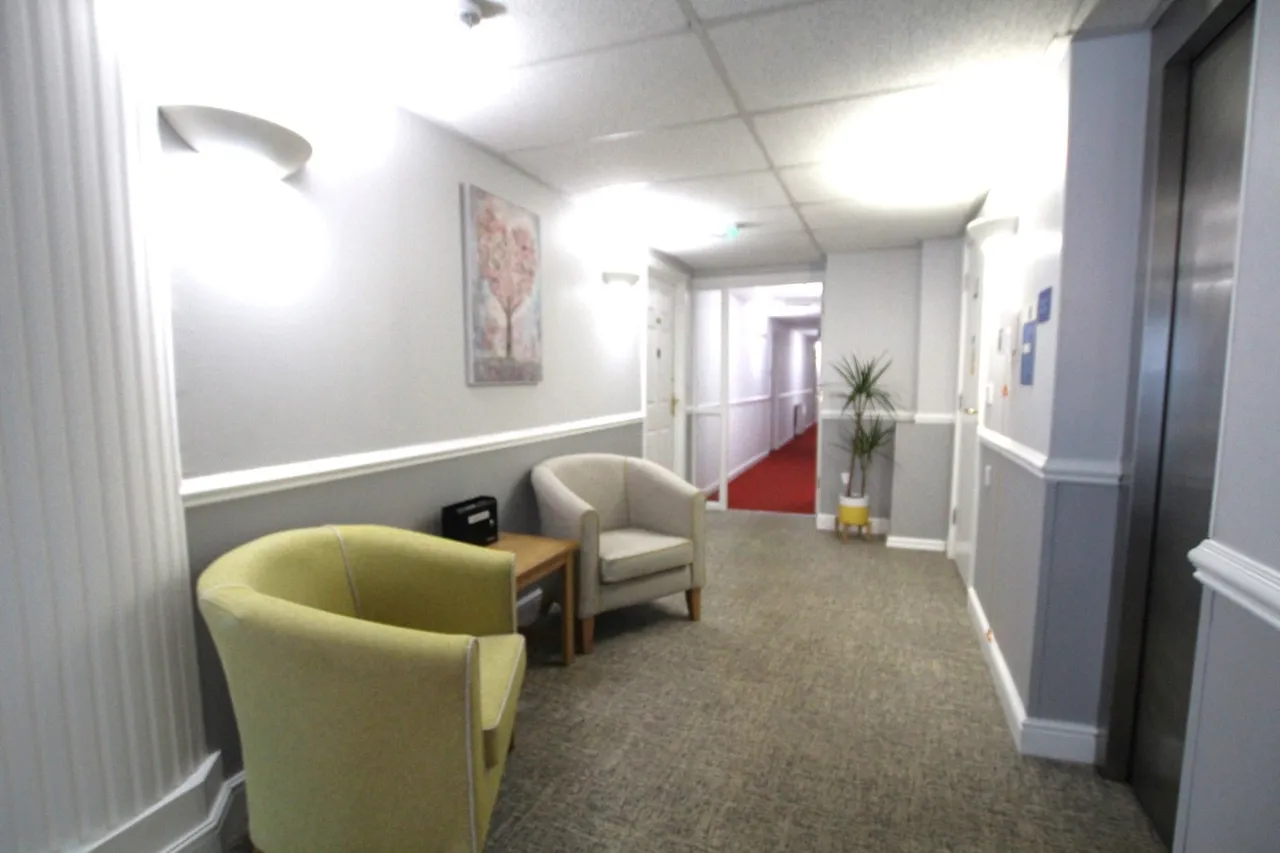 Metcalfe Drive, Romiley, SK6, photo 15
