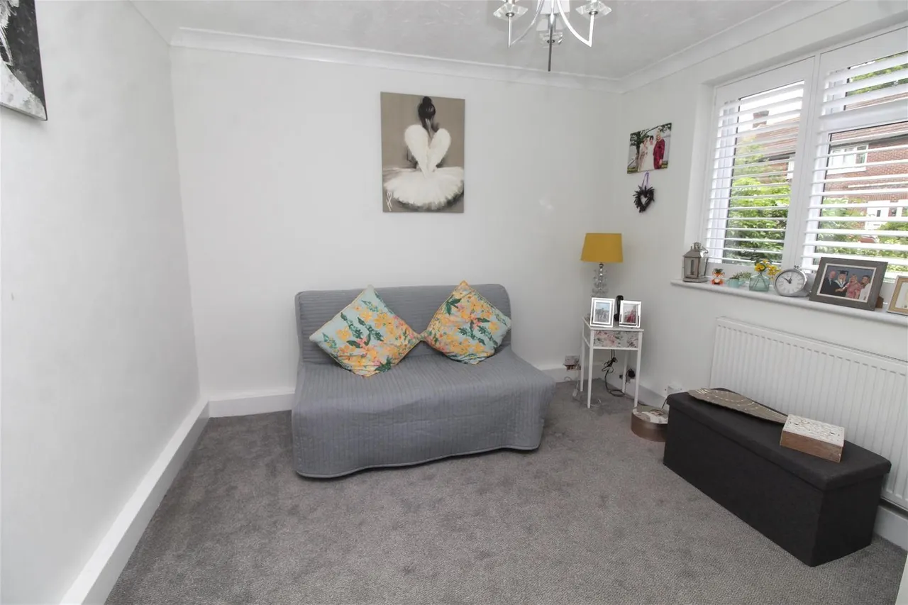 Norman Court, Little Heath, Potters Bar EN6 1HY, photo 15