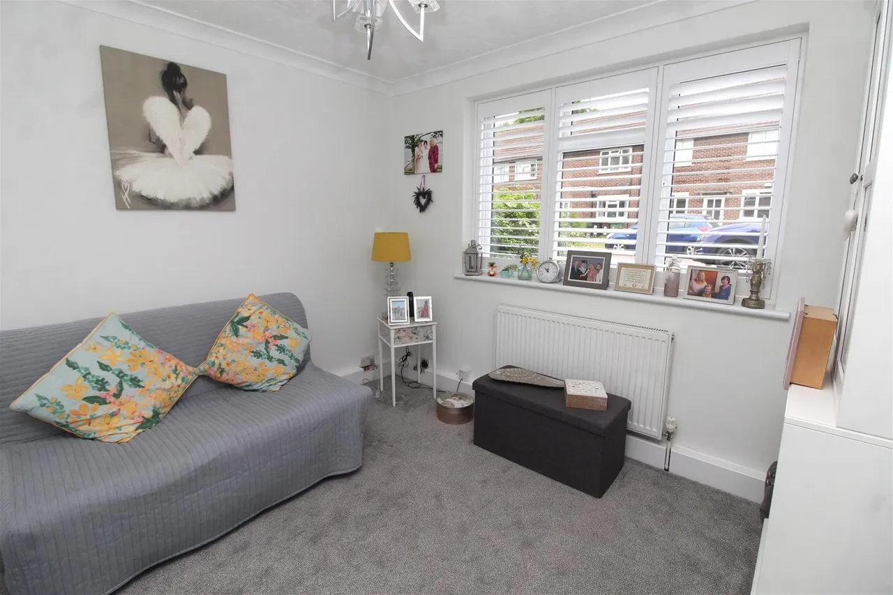 Norman Court, Little Heath, Potters Bar EN6 1HY, photo 7