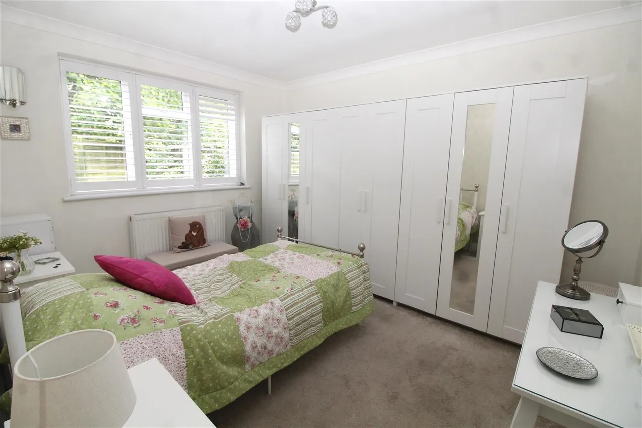 Norman Court, Little Heath, Potters Bar EN6 1HY, photo 5