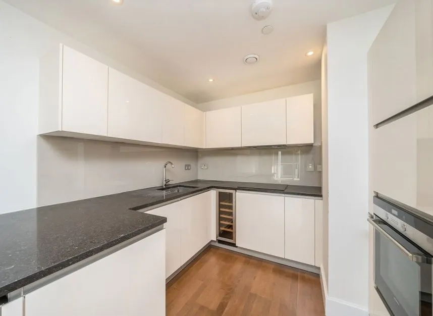 Henry Macaulay Avenue, Kingston Upon Thames, KT2, photo 2