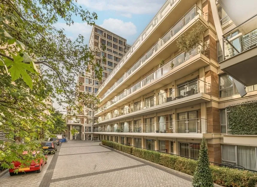 2 bed flat to rent, Henry Macaulay Avenue, Kingston Upon Thames, KT2