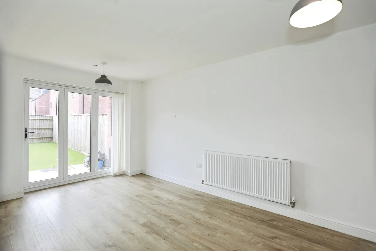 Curzon Avenue, NORTHWICH, photo 6