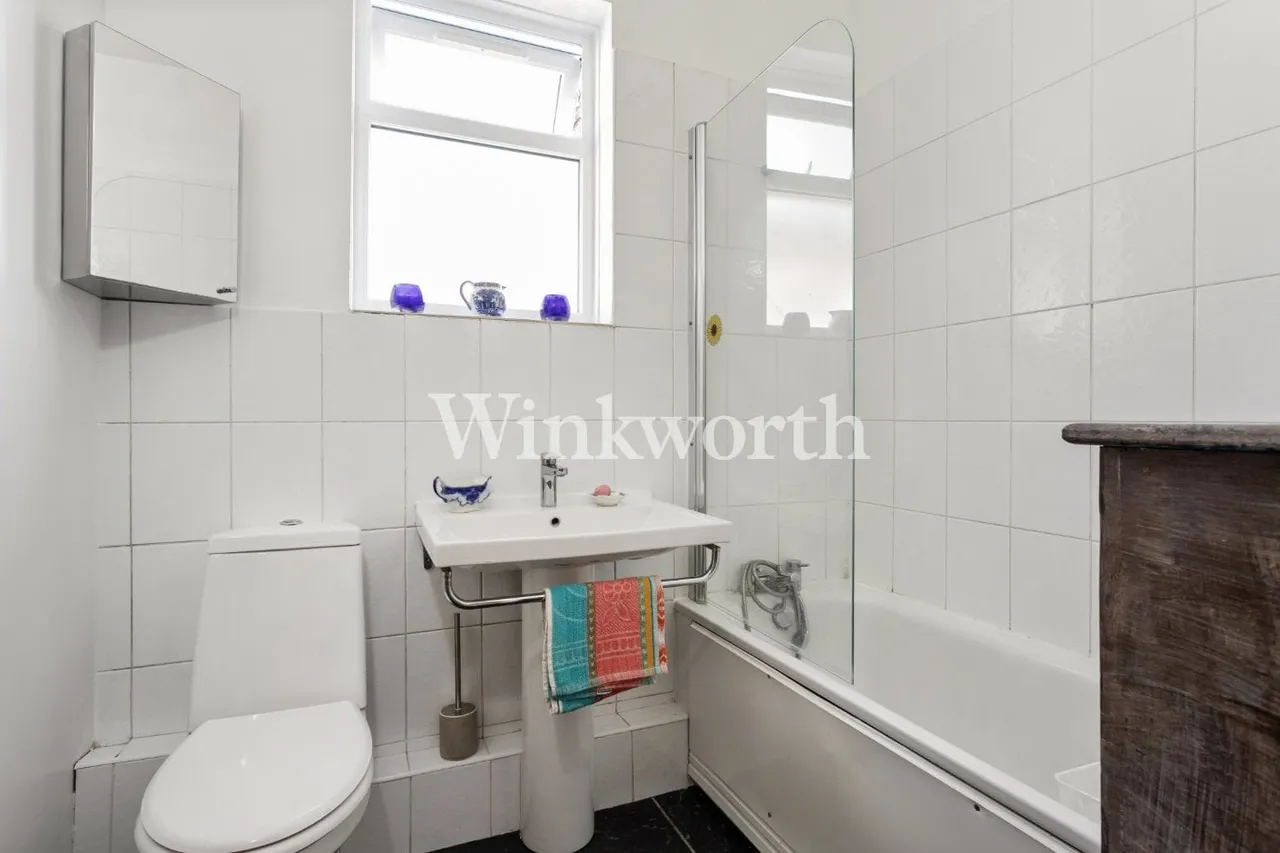 Lyndhurst Road, London, N22, photo 6