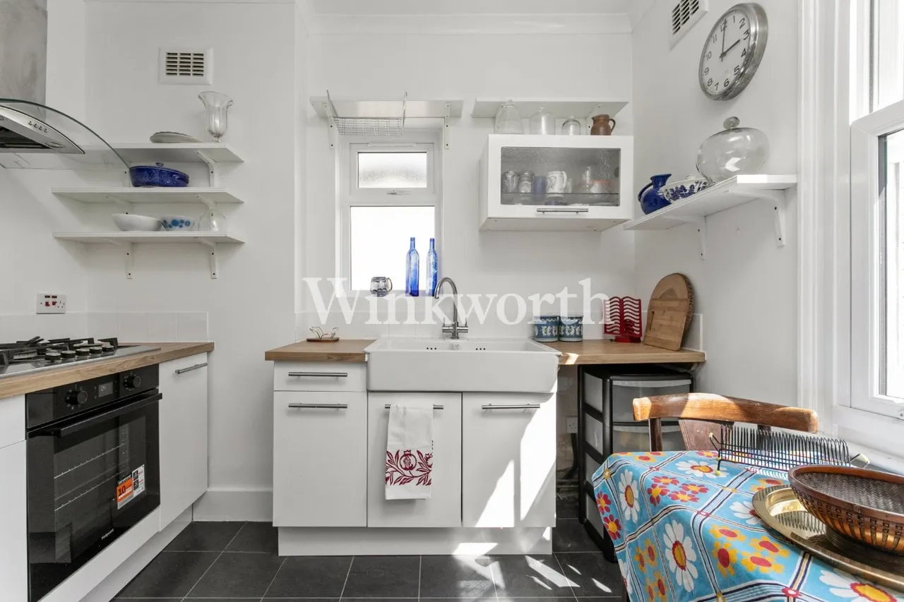 Lyndhurst Road, London, N22, photo 3