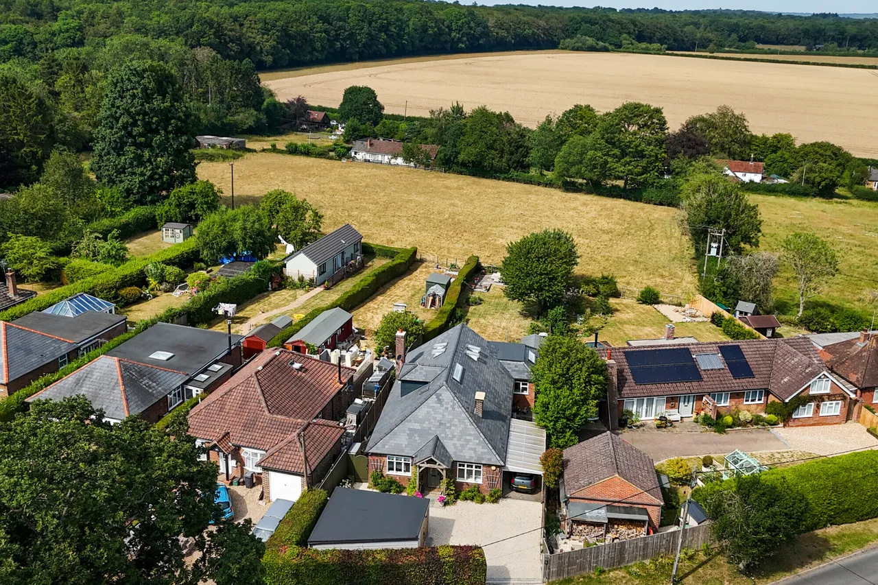 5 bed house for sale — Jenkins Lane, St. Leonards, Tring, HP23