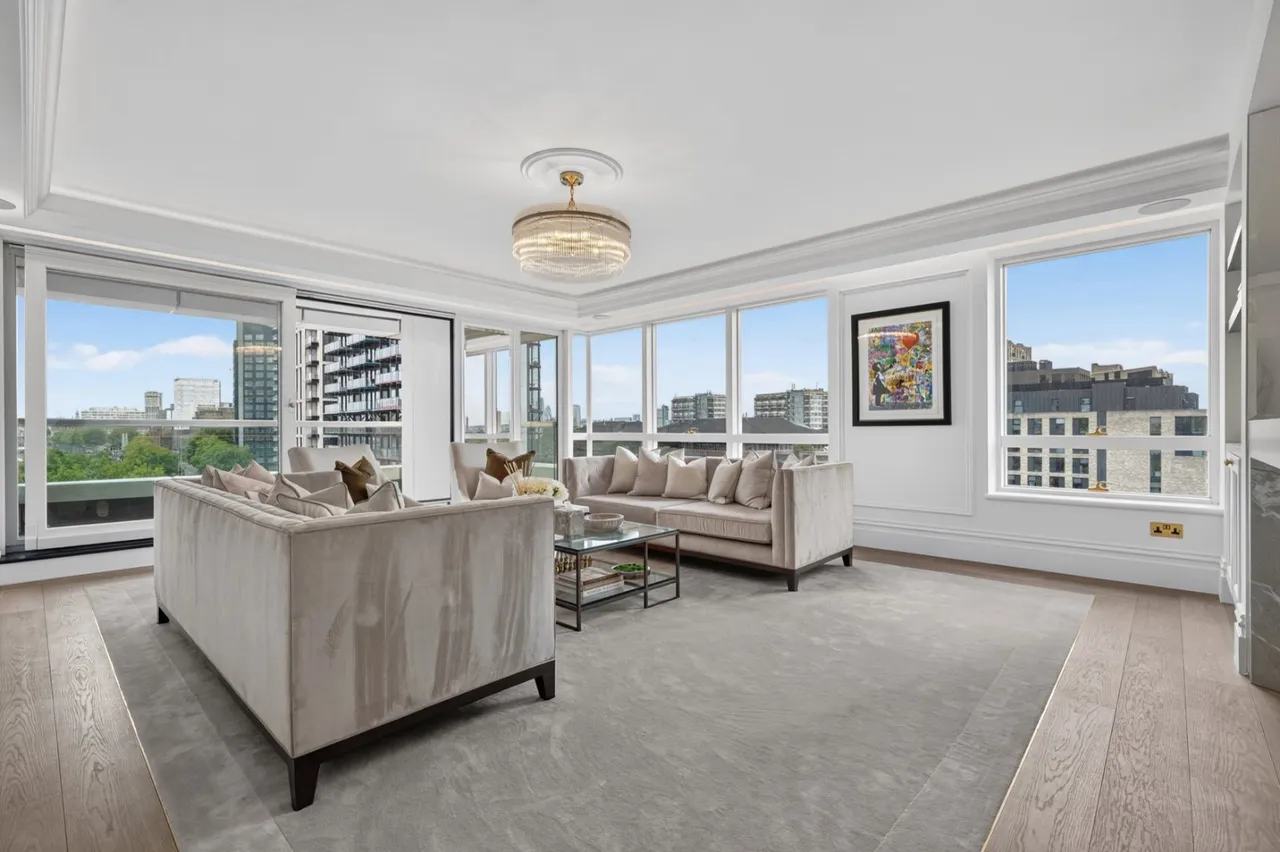 2 bed flat for sale, Albert Embankment, London, SE1