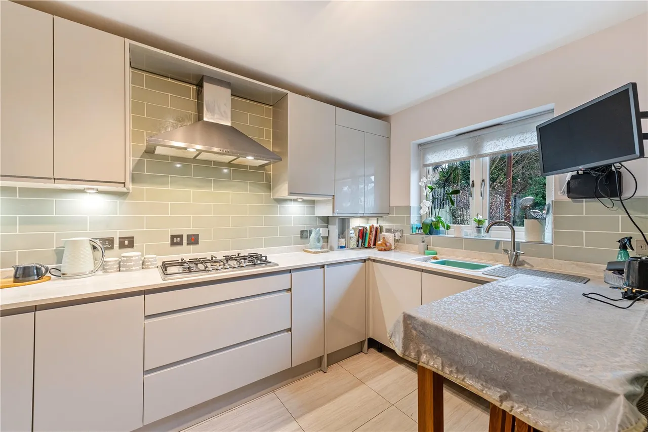 Graham Road, Hampton Hill,, TW12 1AN, photo 5