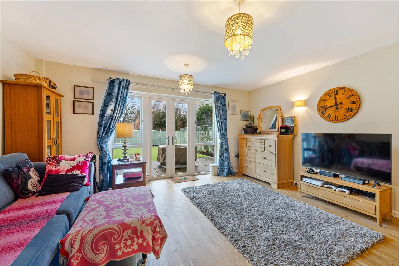 Graham Road, Hampton Hill,, TW12 1AN, photo 4