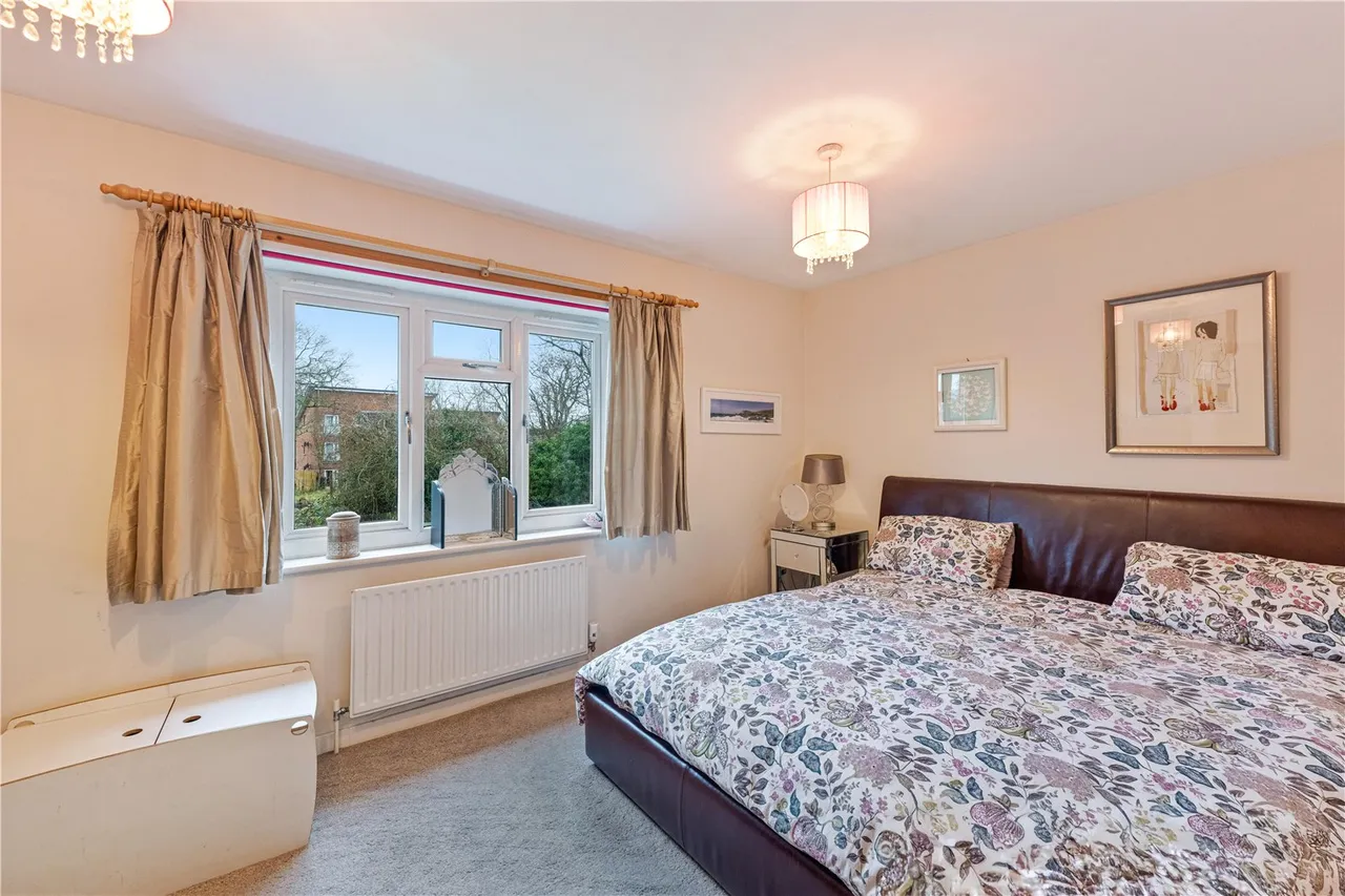 Graham Road, Hampton Hill,, TW12 1AN, photo 8