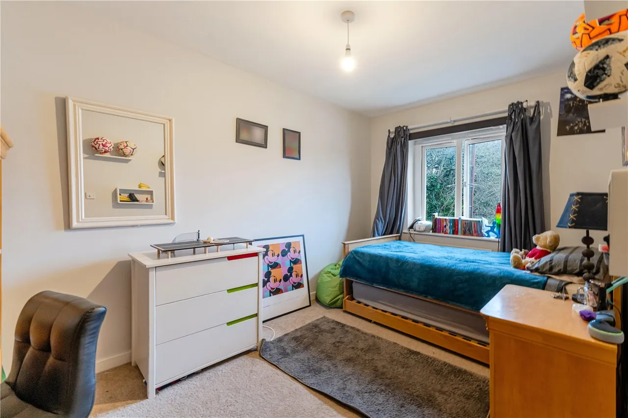 Graham Road, Hampton Hill,, TW12 1AN, photo 7