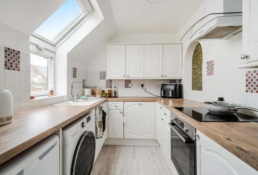 Grange Drive, Bishops Cleeve, GL52, photo 3