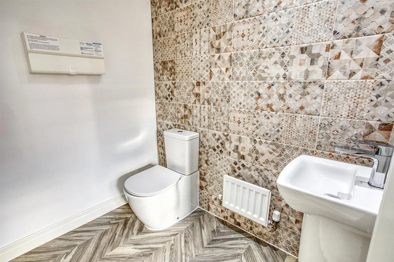 Kinglas Drive, Mickleover, photo 6