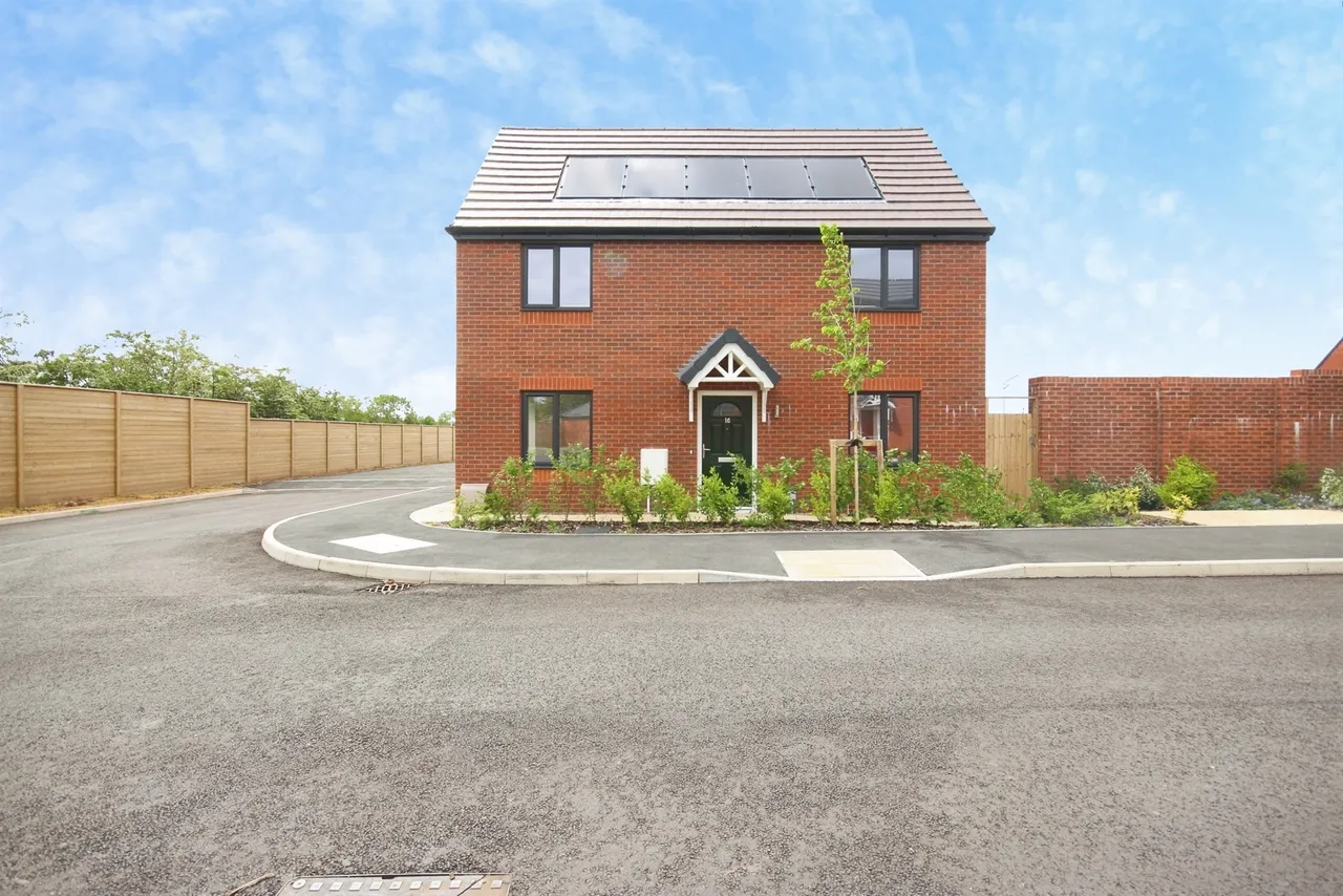 3 bed house for sale, Wyre Lane, Long Marston, CV37