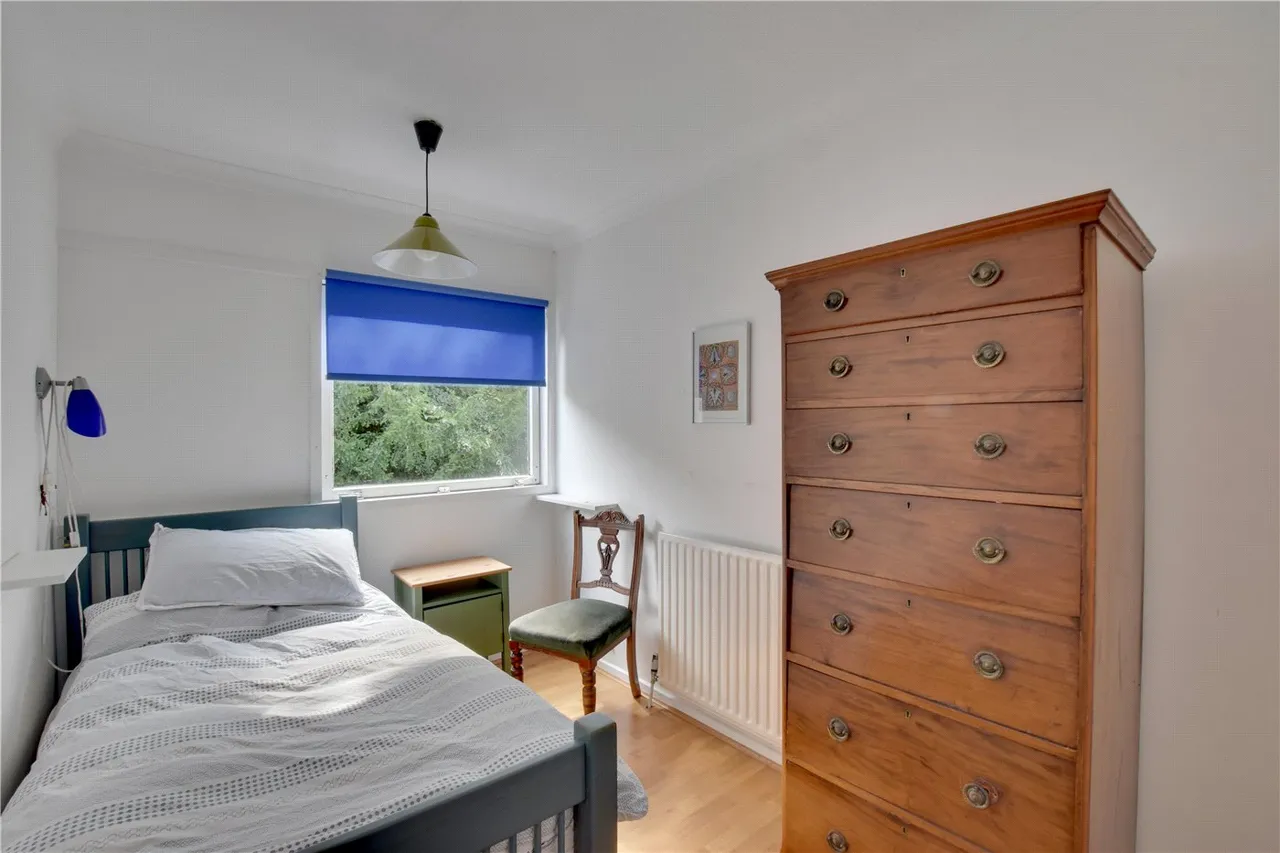 3 bed flat for sale — The Priory, Priory Park, Blackheath, London, SE3