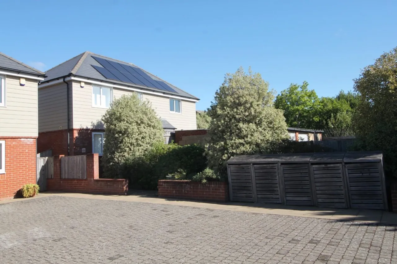 3 bed house for sale — Station Road, Netley Abbey, Southampton, SO31 5AE
