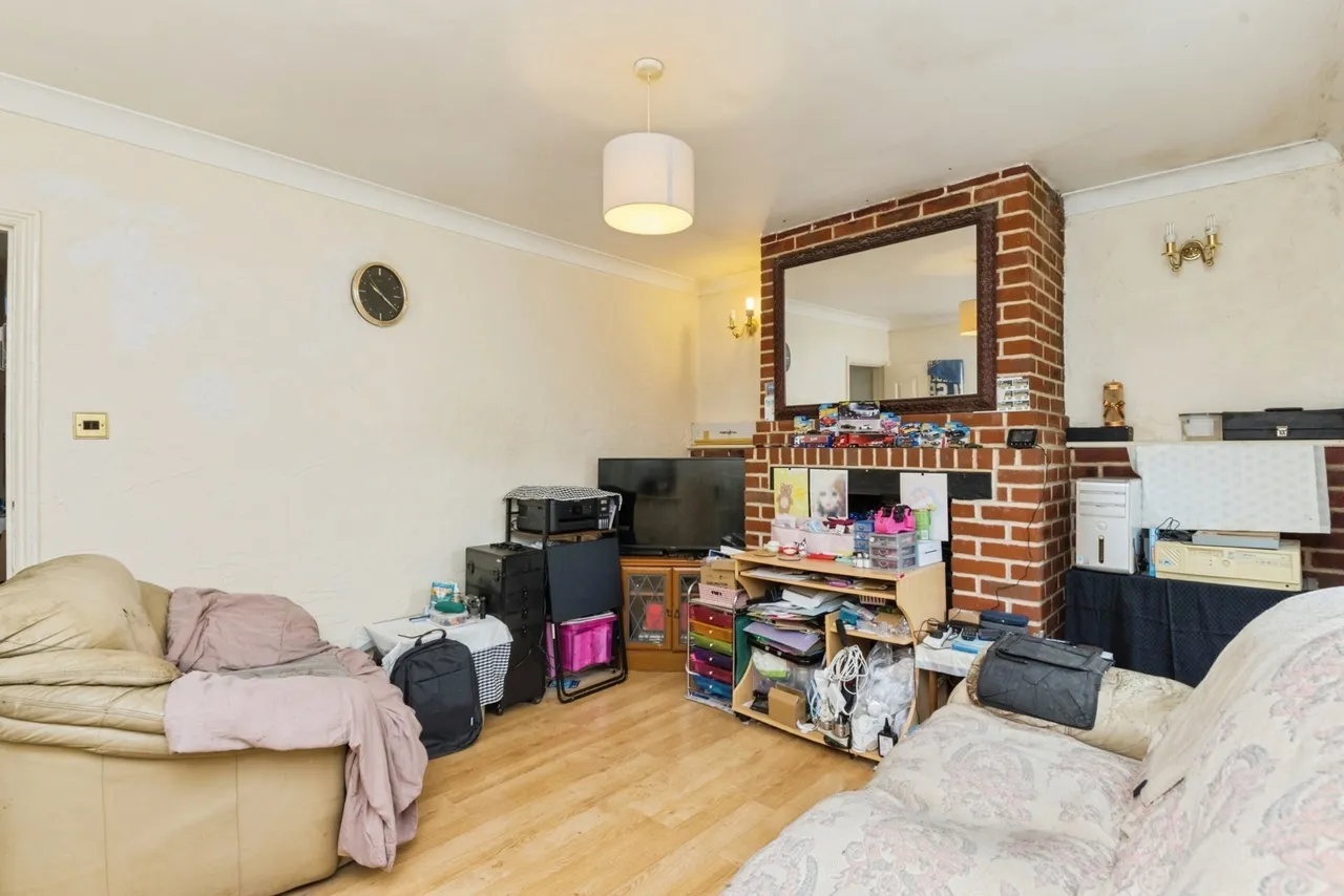 Frinton Road, Kirby Cross, Frinton-on-Sea, Essex, CO13, photo 2