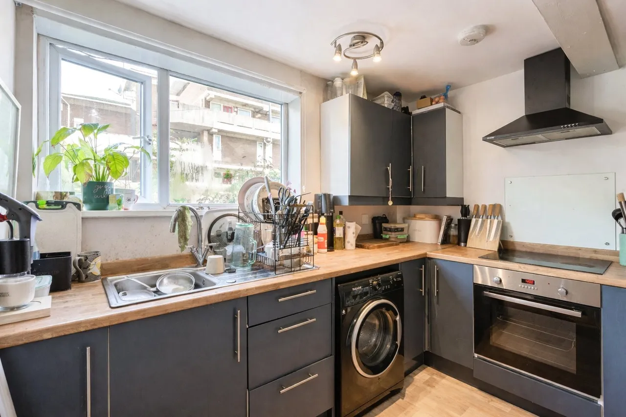 Eton Avenue, Plymouth, PL1, photo 2