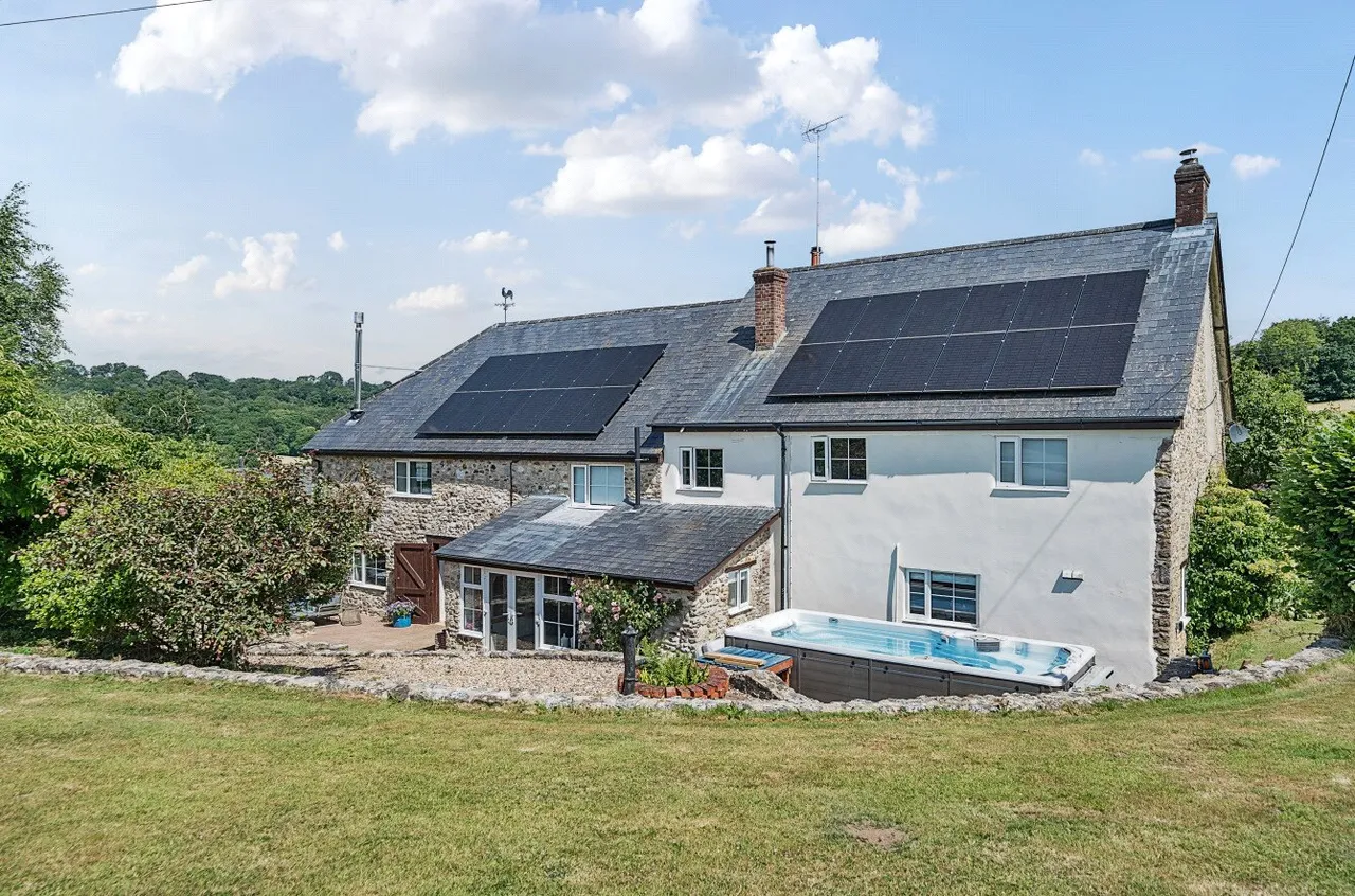 Hemyock, Cullompton, Devon, EX15 3QY, photo 2