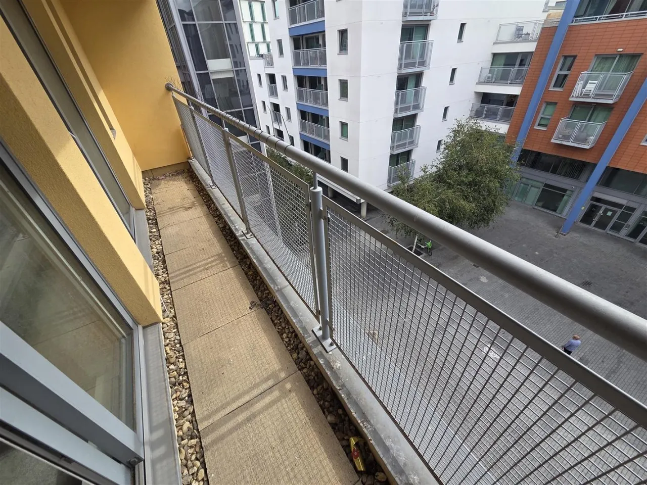 Hardwicks Square, London SW18, photo 6